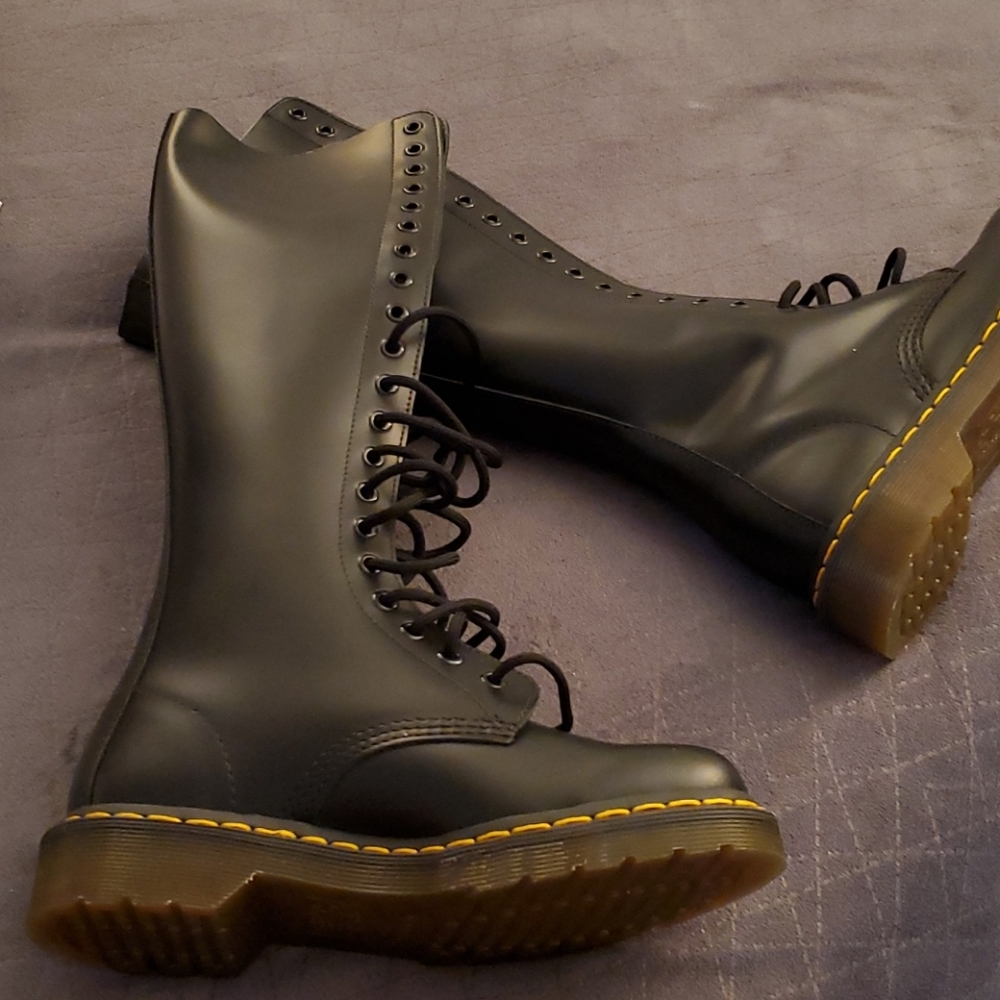 Dr. Martens Doc Martens KNEE HI